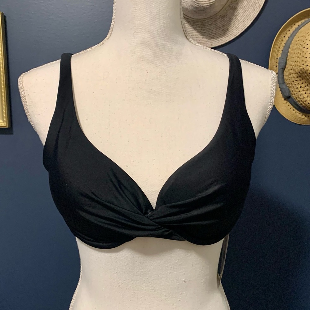 Catalina Black Underwired Bikini Top Size Medium